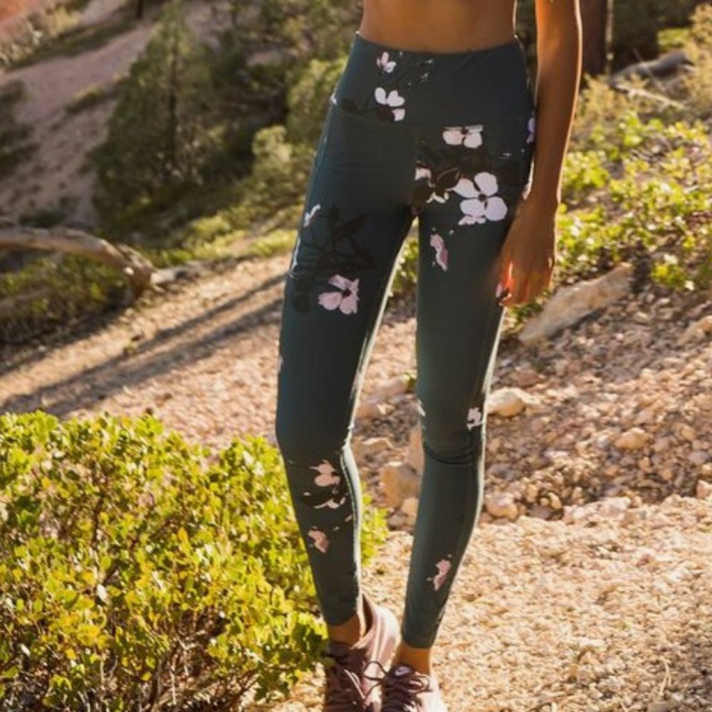 Albion Fit Orchid Leggings